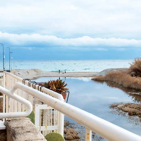 100 Metri Dal Mare Relax A Due Passi Dal Centro 菲纳莱利古雷